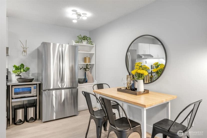 Property photo for 1200 Boylston Avenue #203, Seattle photo 9