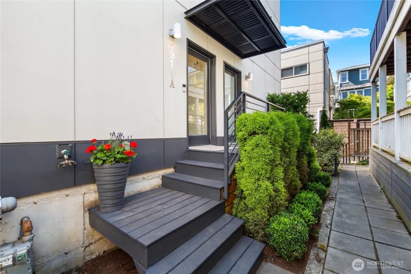 Property photo for 1919 A 9th Avenue W, Seattle photo 33