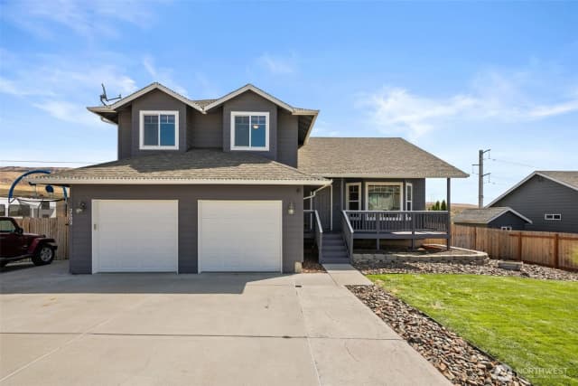 Property photo for 2502 Harvester Loop, East Wenatchee photo 2