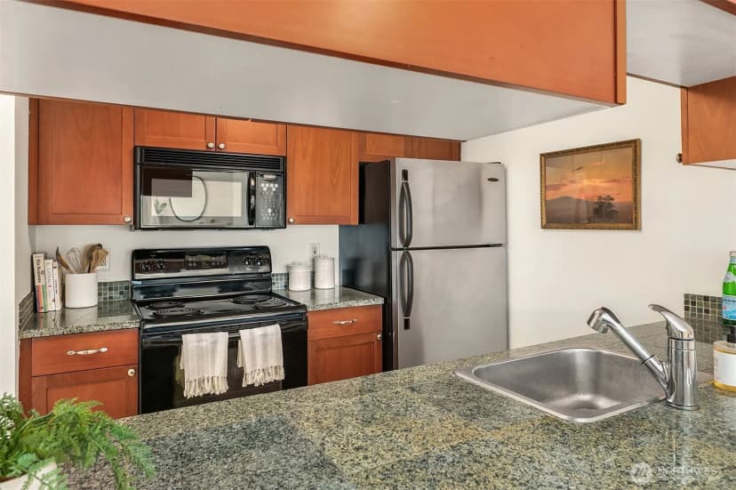 Property photo for 4831 Fauntleroy Way Sw #305, Seattle photo 10