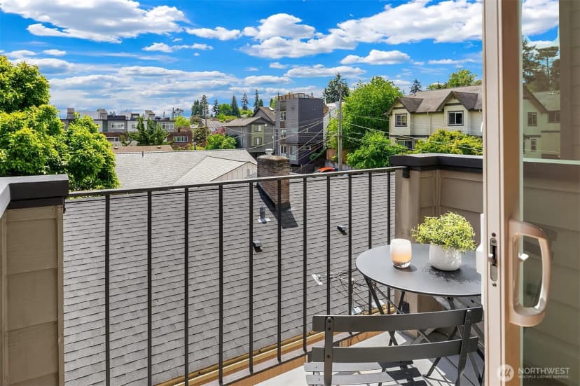 Property photo for 4831 Fauntleroy Way Sw #305, Seattle photo 6