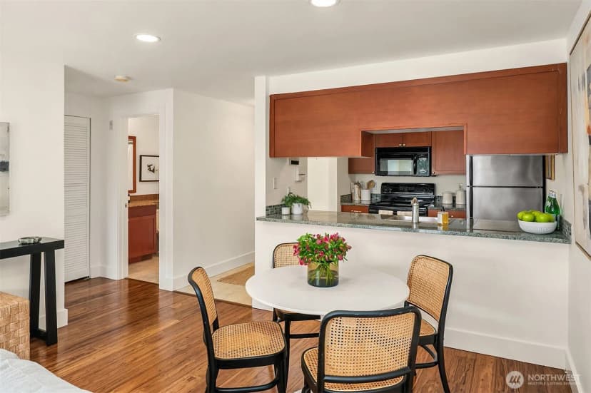 Property photo for 4831 Fauntleroy Way Sw #305, Seattle photo 8
