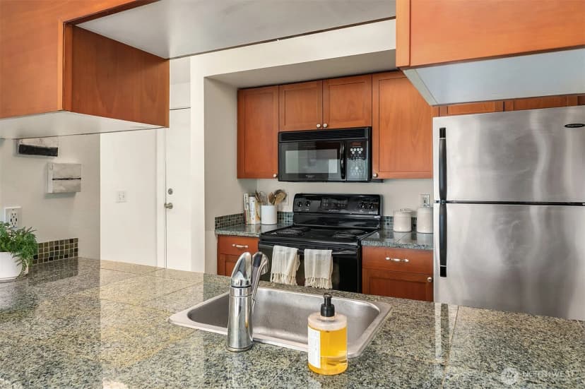 Property photo for 4831 Fauntleroy Way Sw #305, Seattle photo 11