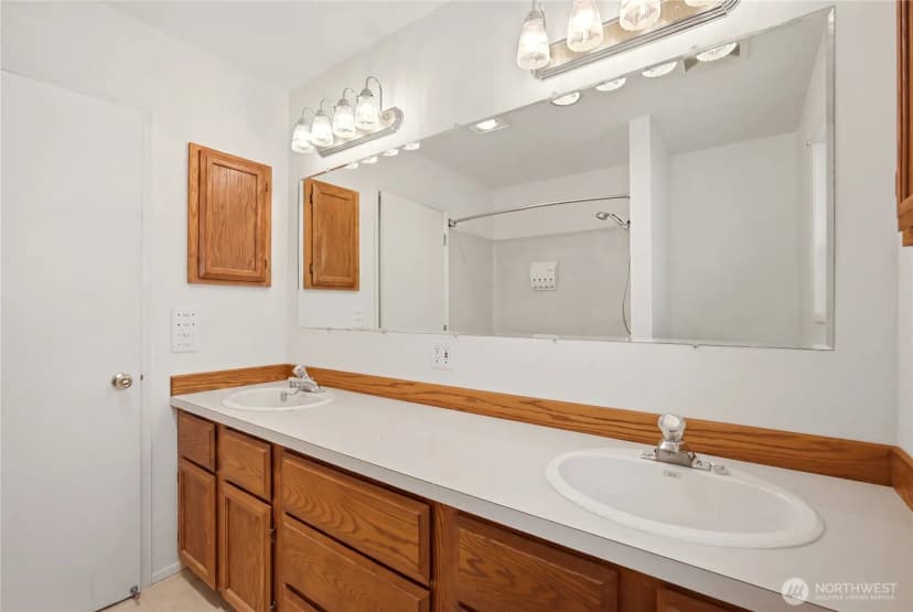 Property photo for 8914 30th Avenue Nw, Seattle photo 13