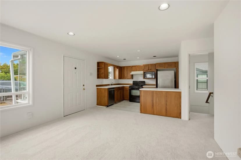 Property photo for 8914 30th Avenue Nw, Seattle photo 7