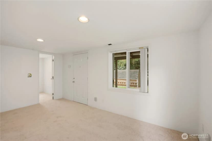 Property photo for 8914 30th Avenue Nw, Seattle photo 24