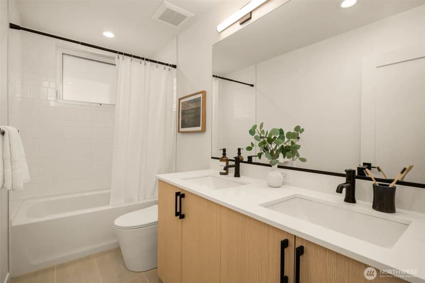 Property photo for 2649 A Nw 63rd St, Seattle photo 13