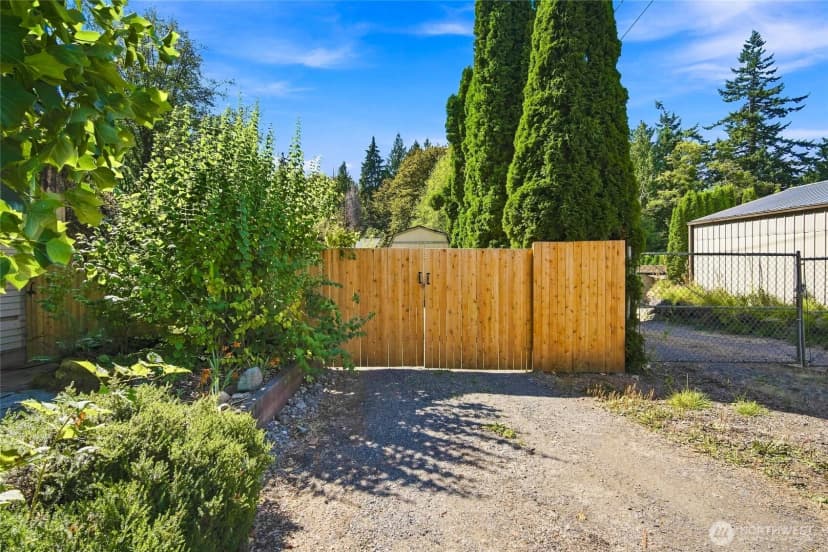 Property photo for 4808 Glenwood Avenue, Everett photo 6