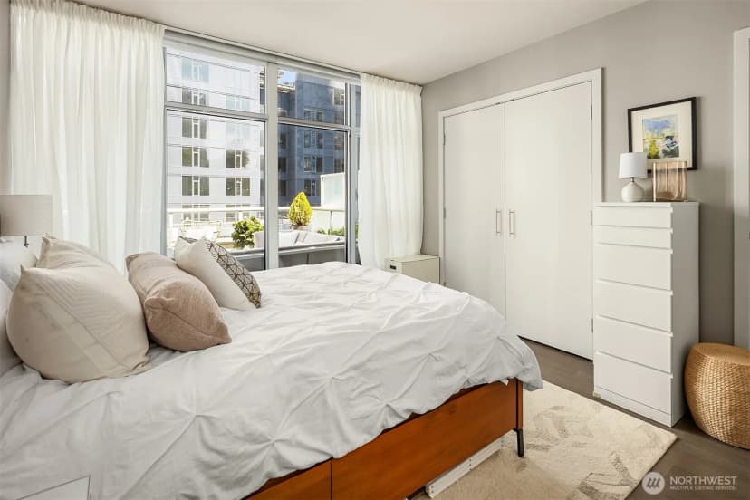 Property photo for 583 Battery Street #702n, Seattle photo 17