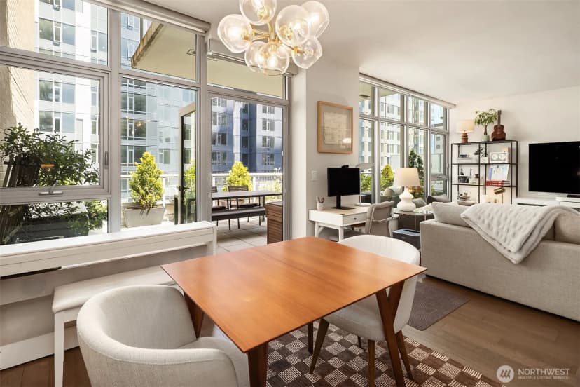 Property photo for 583 Battery Street #702n, Seattle photo 7