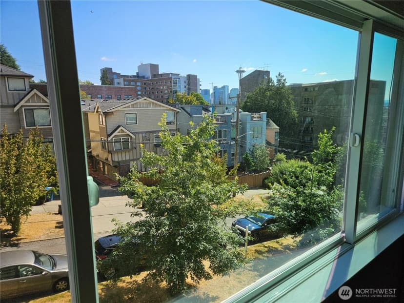 Property photo for 919 2nd Avenue W #407, Seattle photo 12