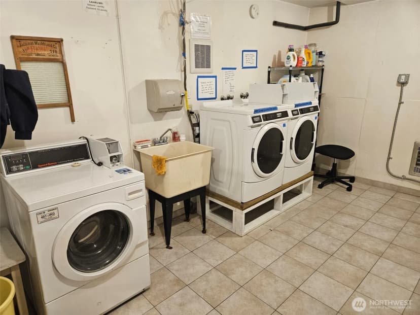 Property photo for 919 2nd Avenue W #407, Seattle photo 15