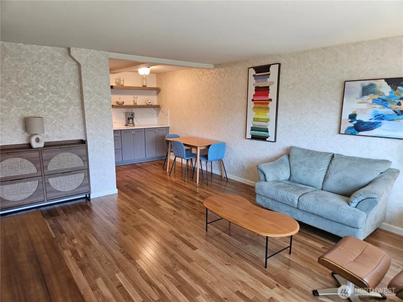 Property photo for 919 2nd Avenue W #407, Seattle photo 8