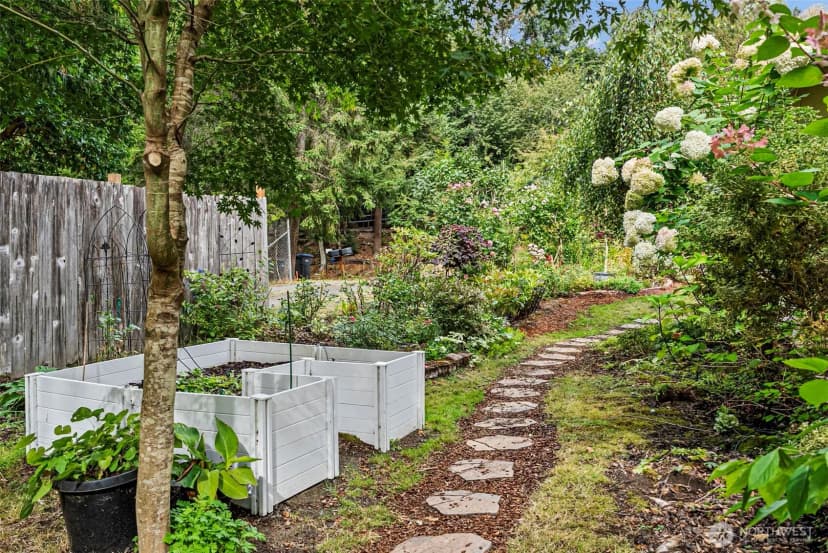 Property photo for 6001 Whale Dancer Court Ne, Suquamish photo 30