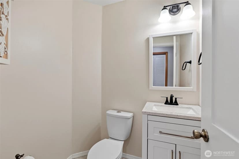 Property photo for 6001 Whale Dancer Court Ne, Suquamish photo 15