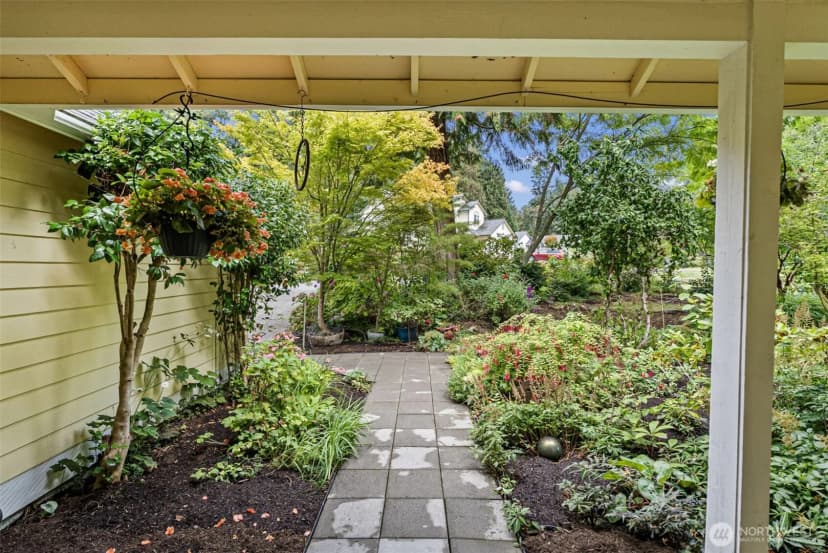 Property photo for 6001 Whale Dancer Court Ne, Suquamish photo 2