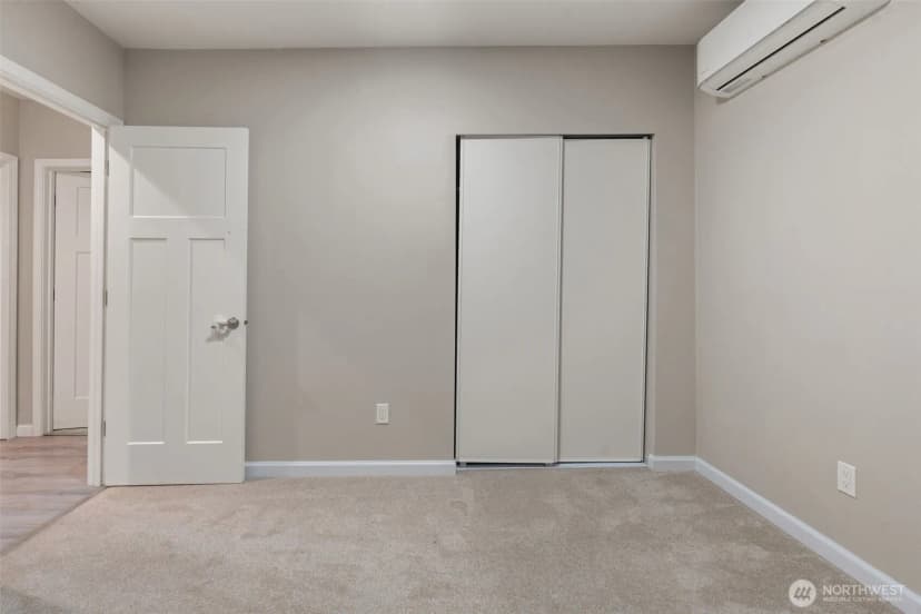 Property photo for 9417 Winona Street Sw, Lakewood photo 17