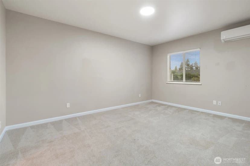 Property photo for 9417 Winona Street Sw, Lakewood photo 19