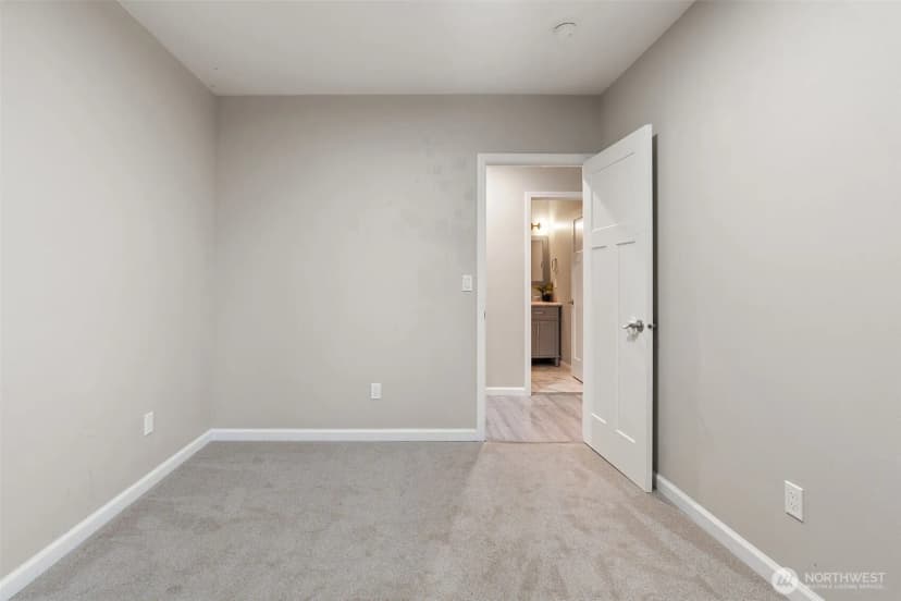 Property photo for 9417 Winona Street Sw, Lakewood photo 18