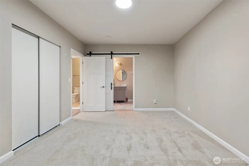 Property photo for 9417 Winona Street Sw, Lakewood photo 13