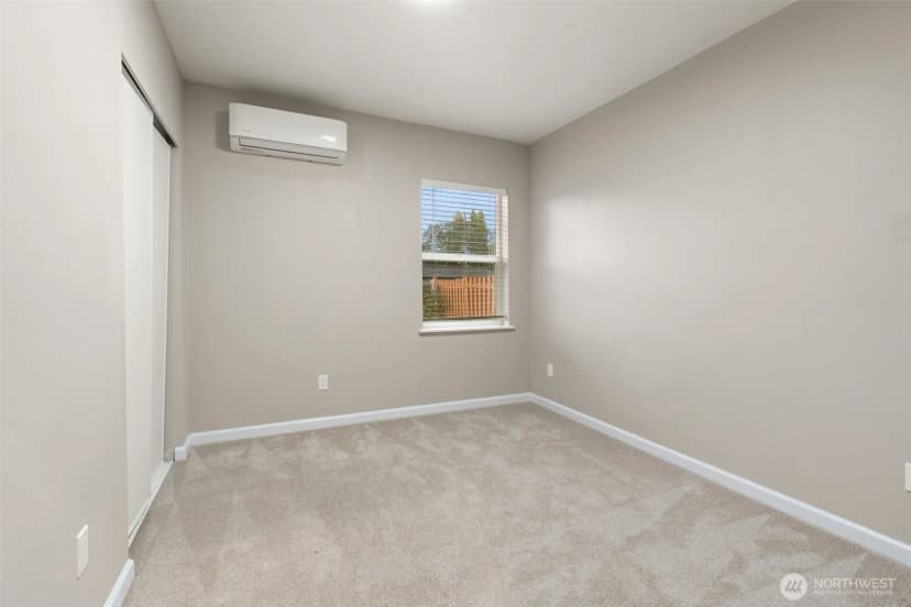 Property photo for 9417 Winona Street Sw, Lakewood photo 16