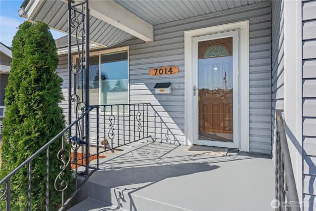 Property photo for 7014 S Montgomery Street, Tacoma photo 3