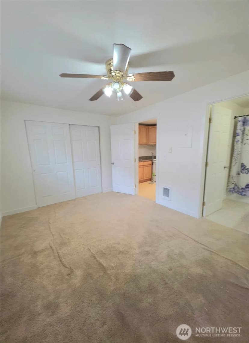 Property photo for 9811 Whitman Avenue Sw #2, Lakewood photo 11