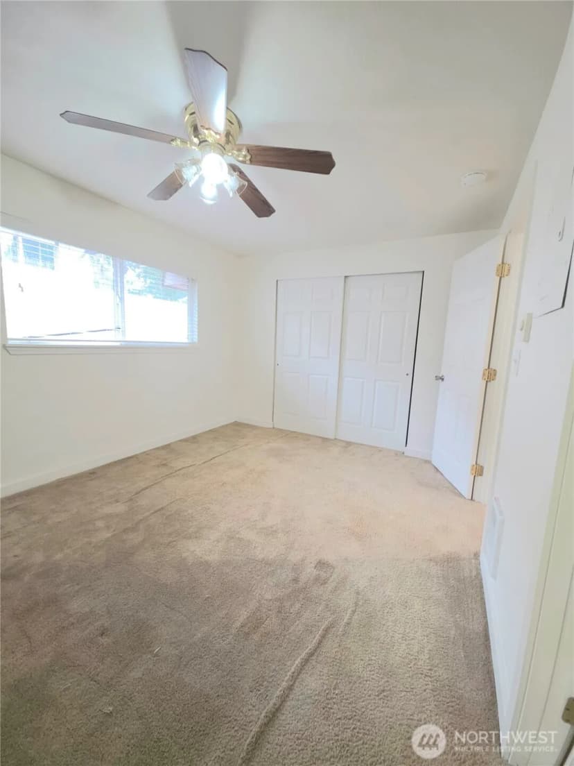 Property photo for 9811 Whitman Avenue Sw #2, Lakewood photo 10