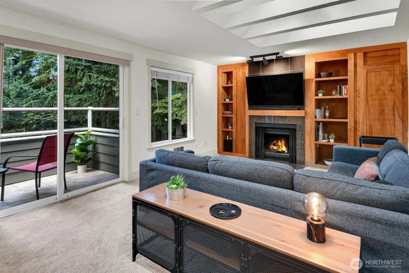 Property photo for 15406 Ne 15th Place #d24, Bellevue photo 5
