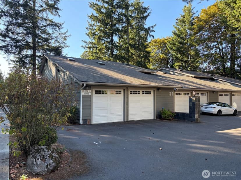 Property photo for 15406 Ne 15th Place #d24, Bellevue photo 22