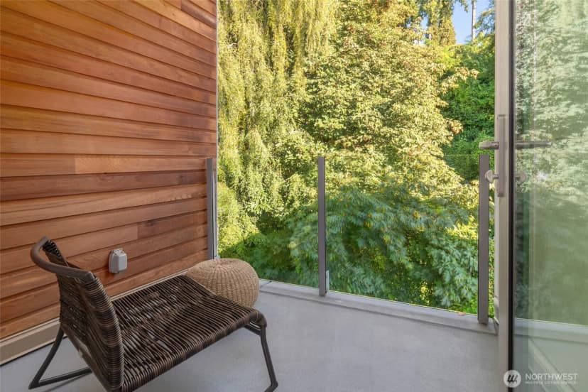 Property photo for 1250 Alki Avenue Sw #pha, Seattle photo 20