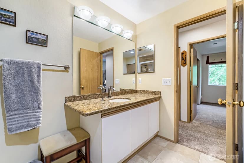 Property photo for 5933 S 234th Place #2-5, Kent photo 28