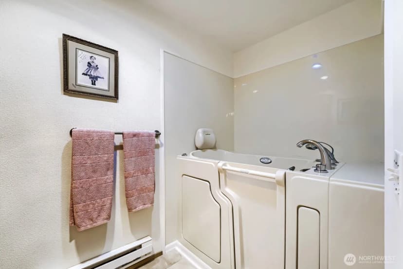 Property photo for 5933 S 234th Place #2-5, Kent photo 23