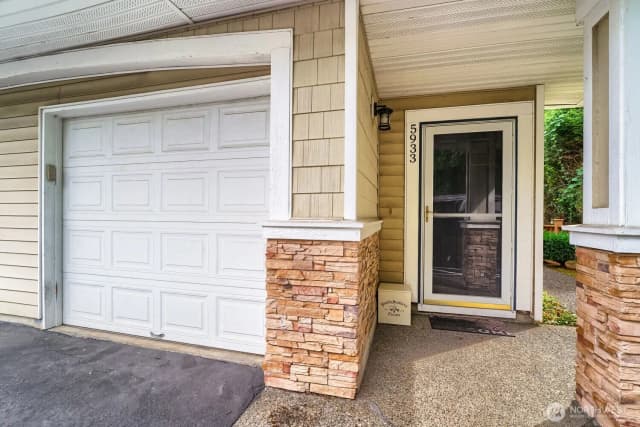 Property photo for 5933 S 234th Place #2-5, Kent photo 2