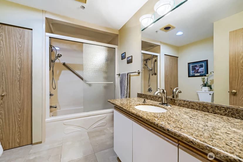 Property photo for 5933 S 234th Place #2-5, Kent photo 27