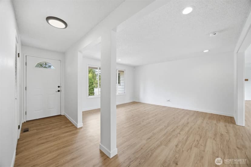 Property photo for 4898 Seafair Drive, Blaine photo 4