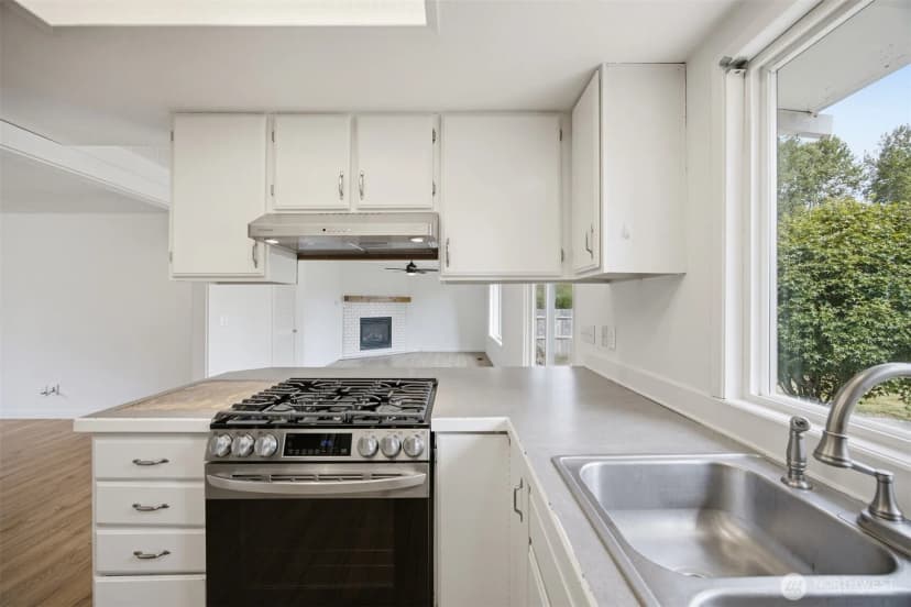 Property photo for 4898 Seafair Drive, Blaine photo 10