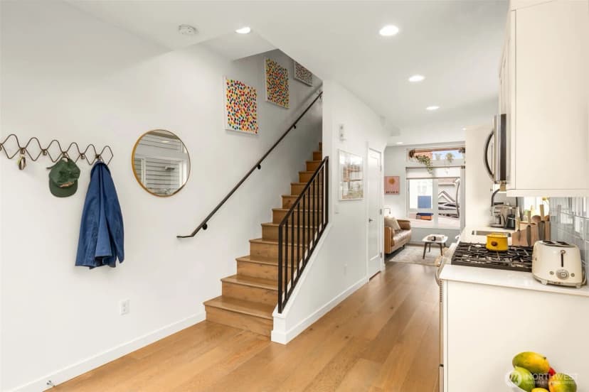 Property photo for 1829 11 Avenue W #d, Seattle photo 11