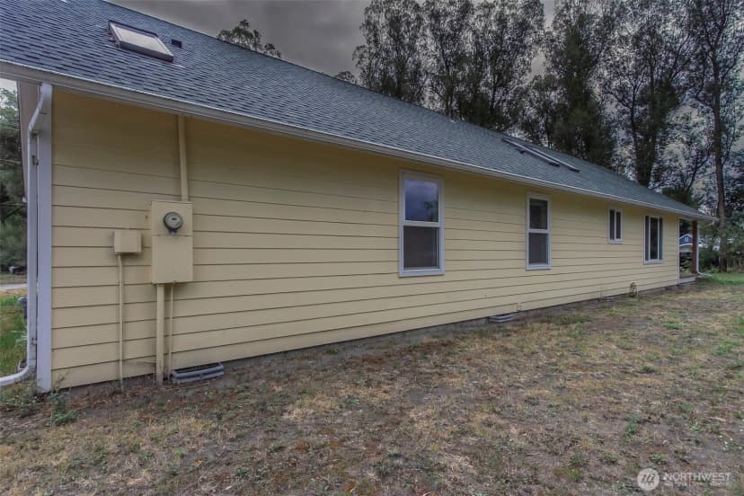 Property photo for 216 S 3rd Street W, Chewelah photo 36
