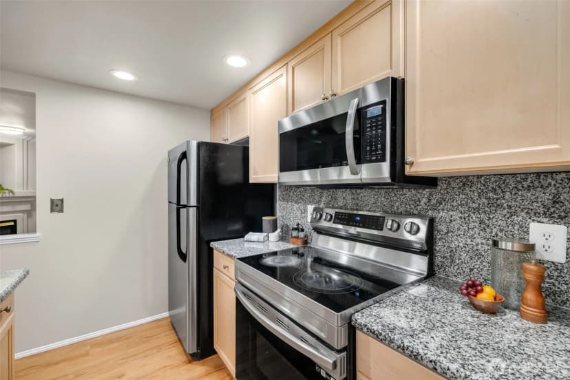 Property photo for 25235 Se Klahanie Boulevard #n102, Sammamish photo 13