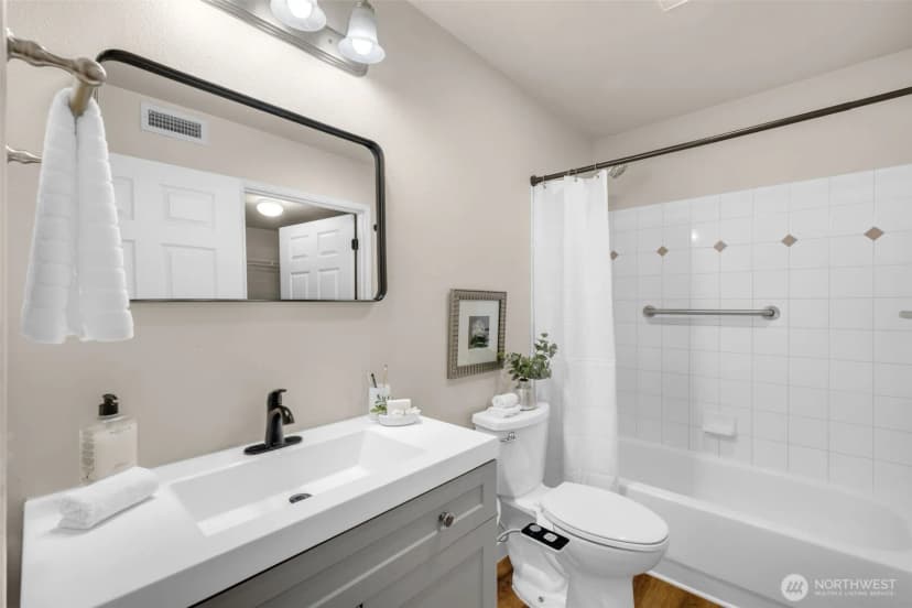 Property photo for 25235 Se Klahanie Boulevard #n102, Sammamish photo 21