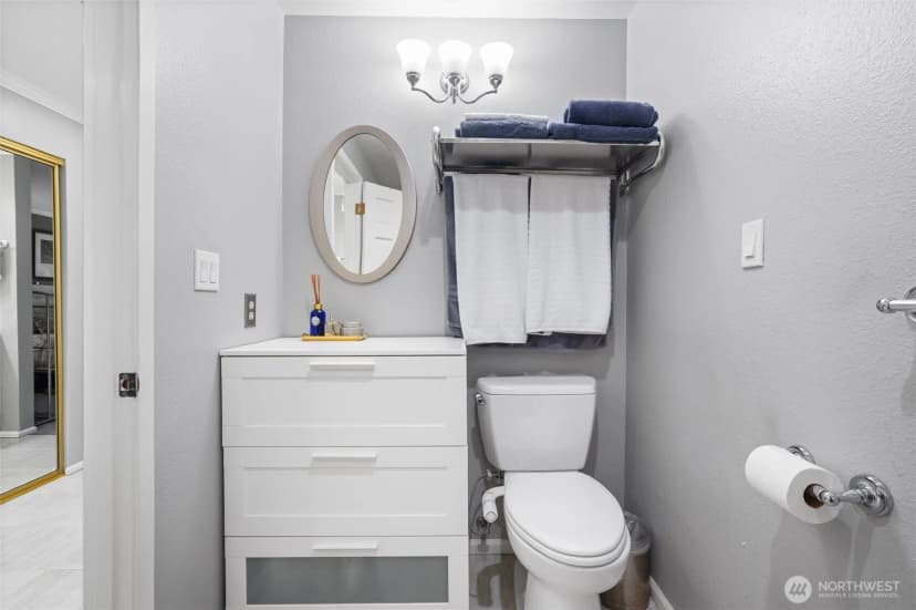 Property photo for 6530 Ne 171st Place, Kenmore photo 25