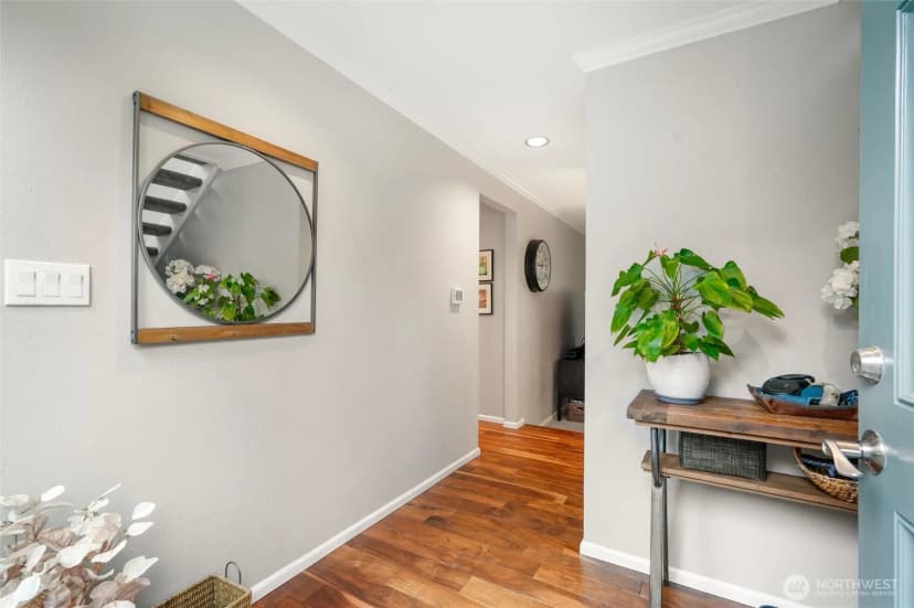 Property photo for 6530 Ne 171st Place, Kenmore photo 7