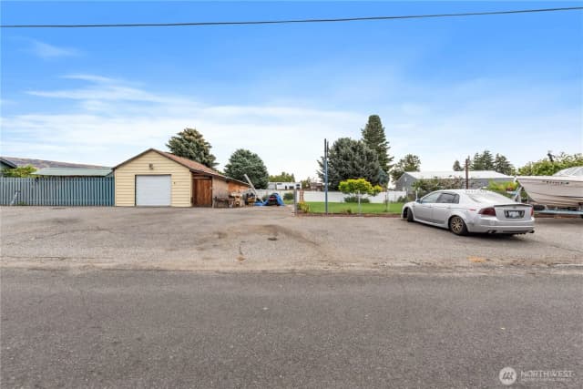 Property photo for 7 S Roland Avenue, East Wenatchee photo 3