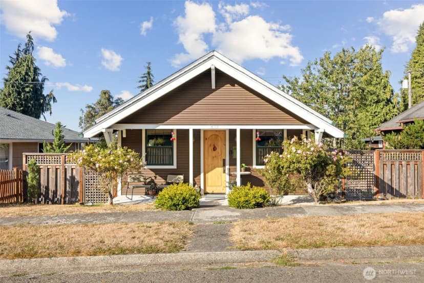 Property photo for 917 E 9th Street, Port Angeles