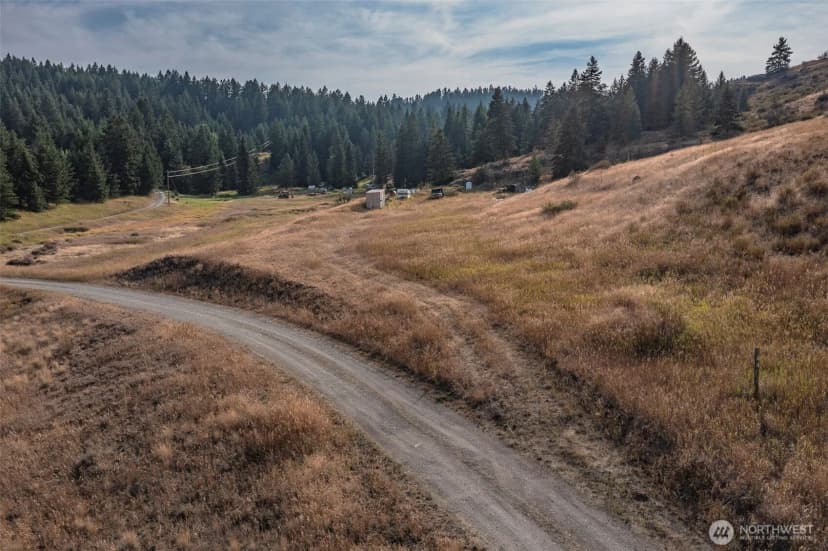 Property photo for 44 Wakefield Lane, Oroville photo 15