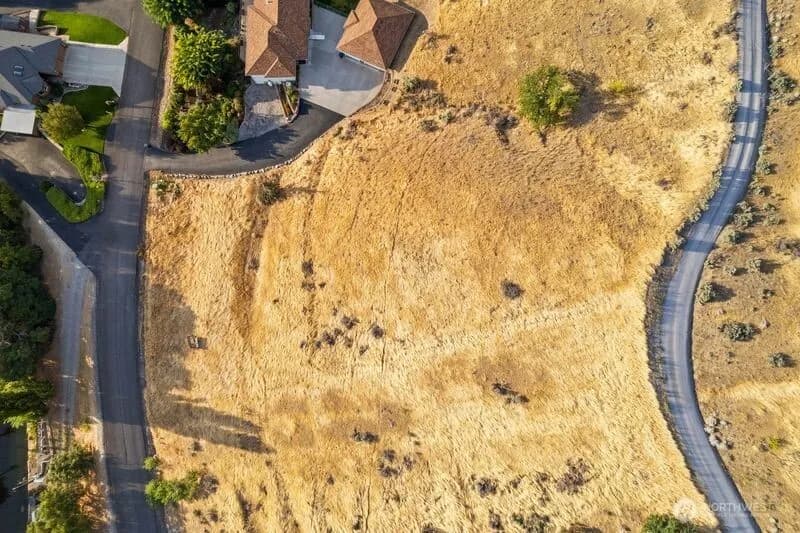 Property photo for 3825 Sunridge Ln, Wenatchee photo 3