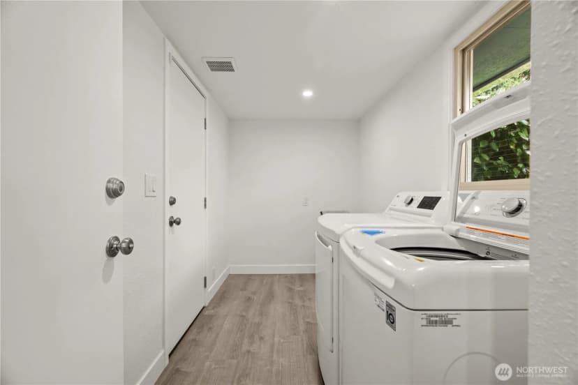 Property photo for 1304 S 115th Street, Tacoma photo 11