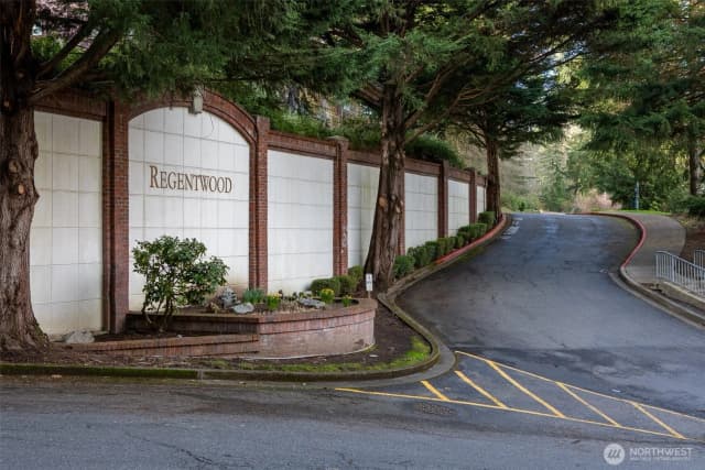 Property photo for 15917 Waynita Way Ne #e206, Bothell photo 2
