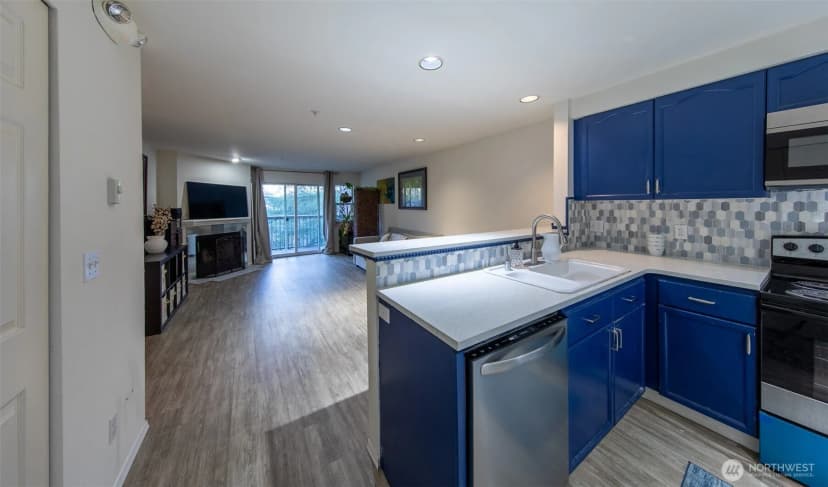 Property photo for 15917 Waynita Way Ne #e206, Bothell photo 6